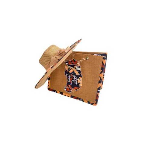 chapeau visére et sac spacieux